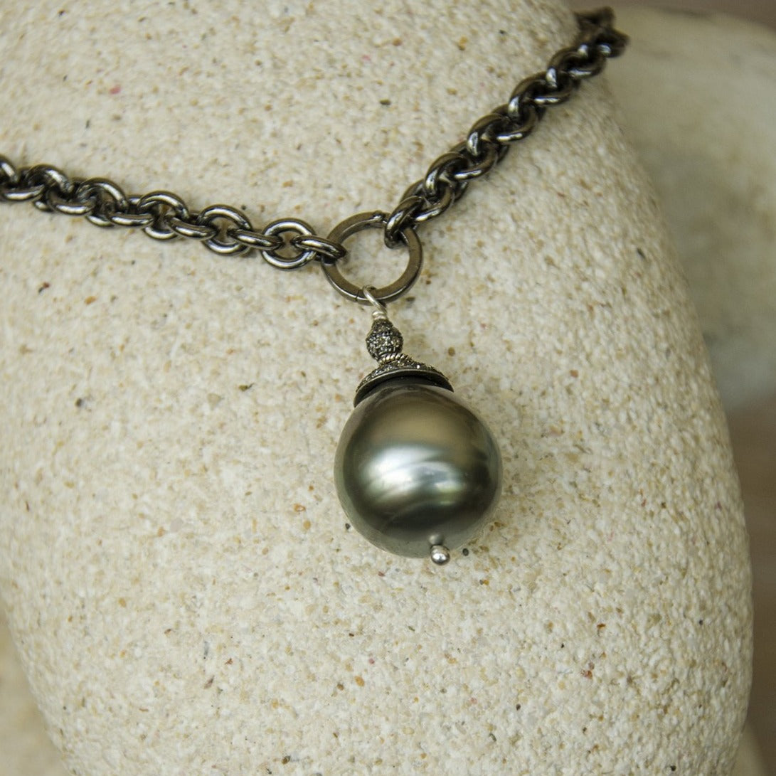 NEW MOON TAHITIAN  PEARL NECKLACE